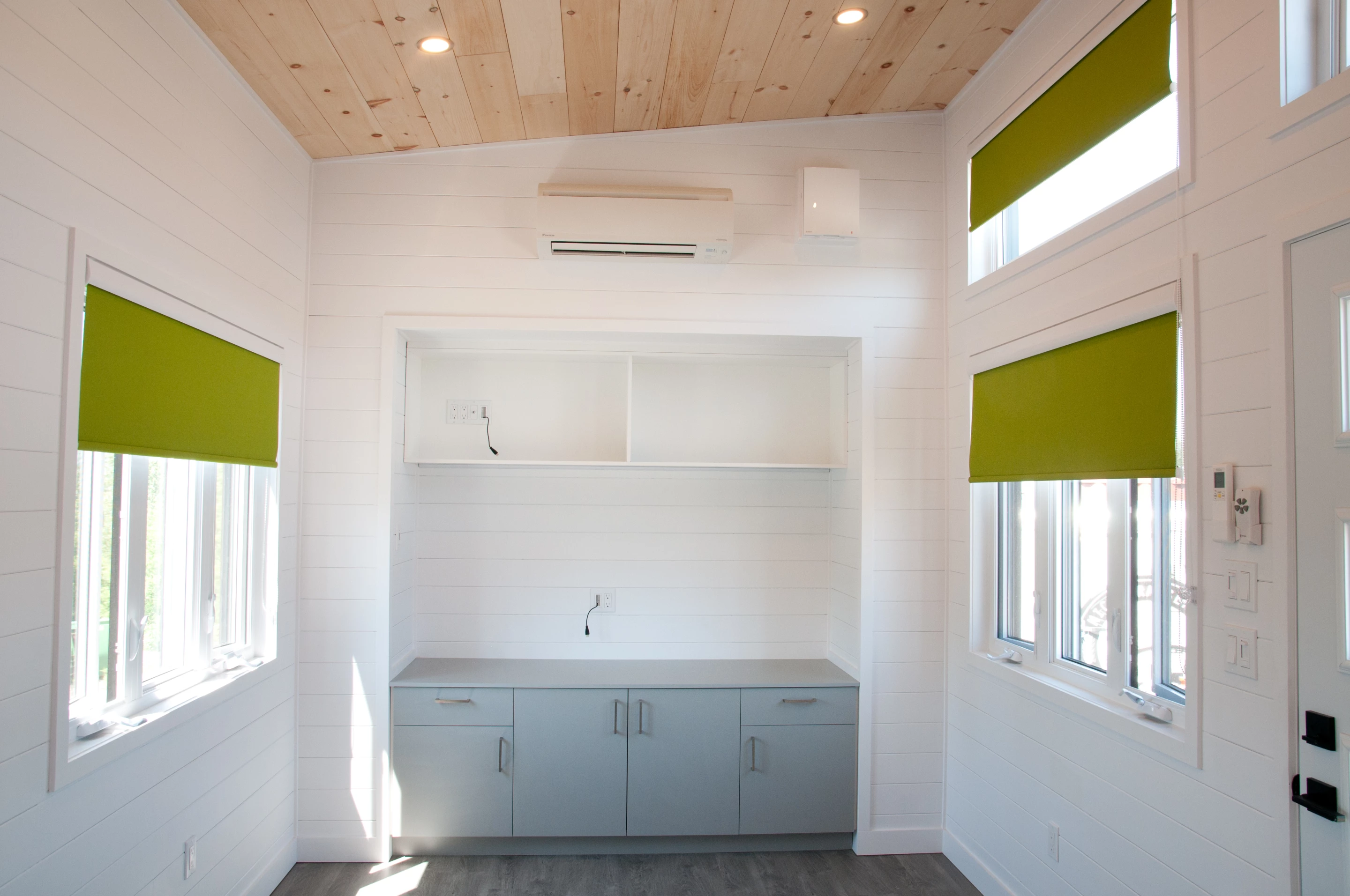 The Magnolia V5's living room is spacious and filled with light thanks to the generous glazing