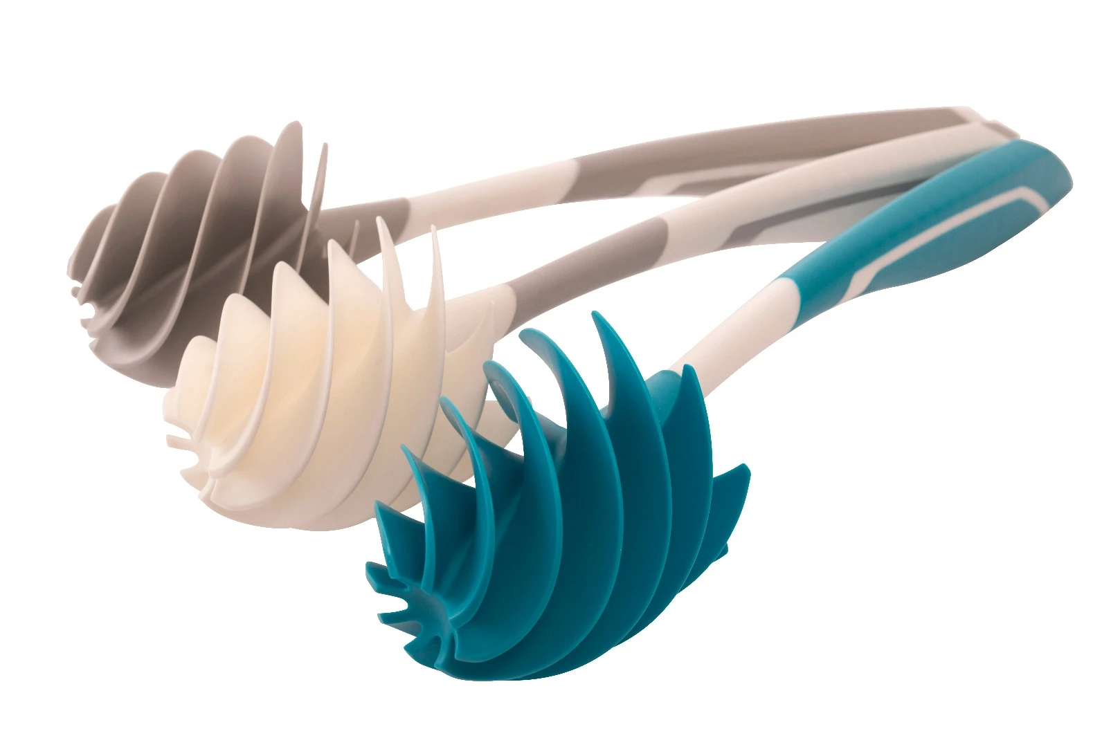 Because the shape of the blades allow for air to flow through the brush, it is said to retain less water in the aftermath