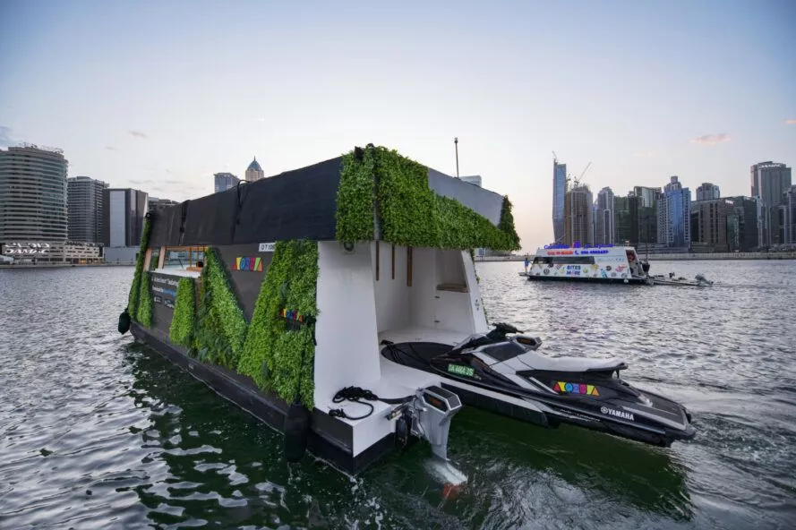 AP EX 1 is an innovative floating lounge that is fully self-sufficient and boasts an expandable design