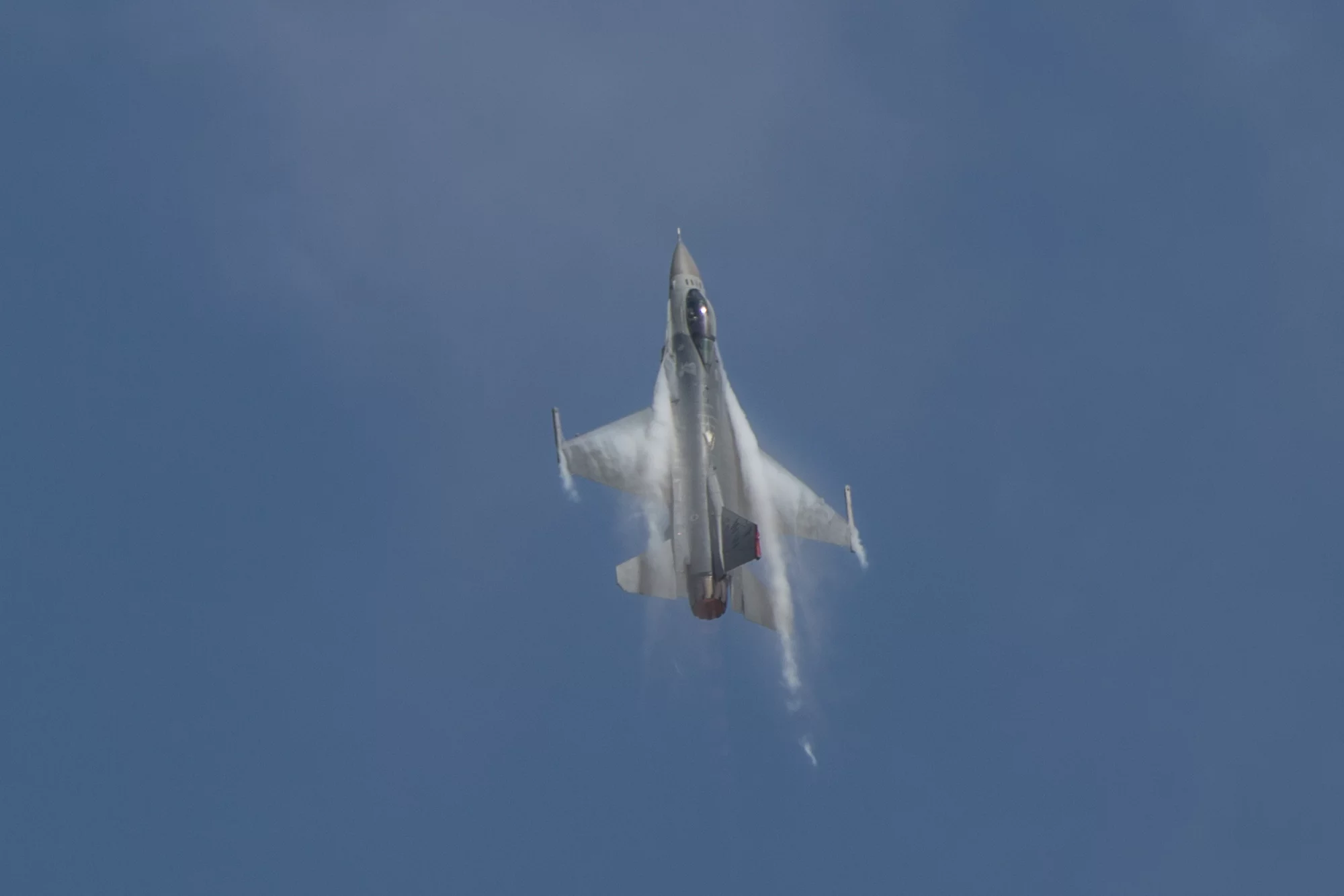 USAF F-16 Fighting Falcon (Photo: Noel McKeegan/Gizmag.com)
