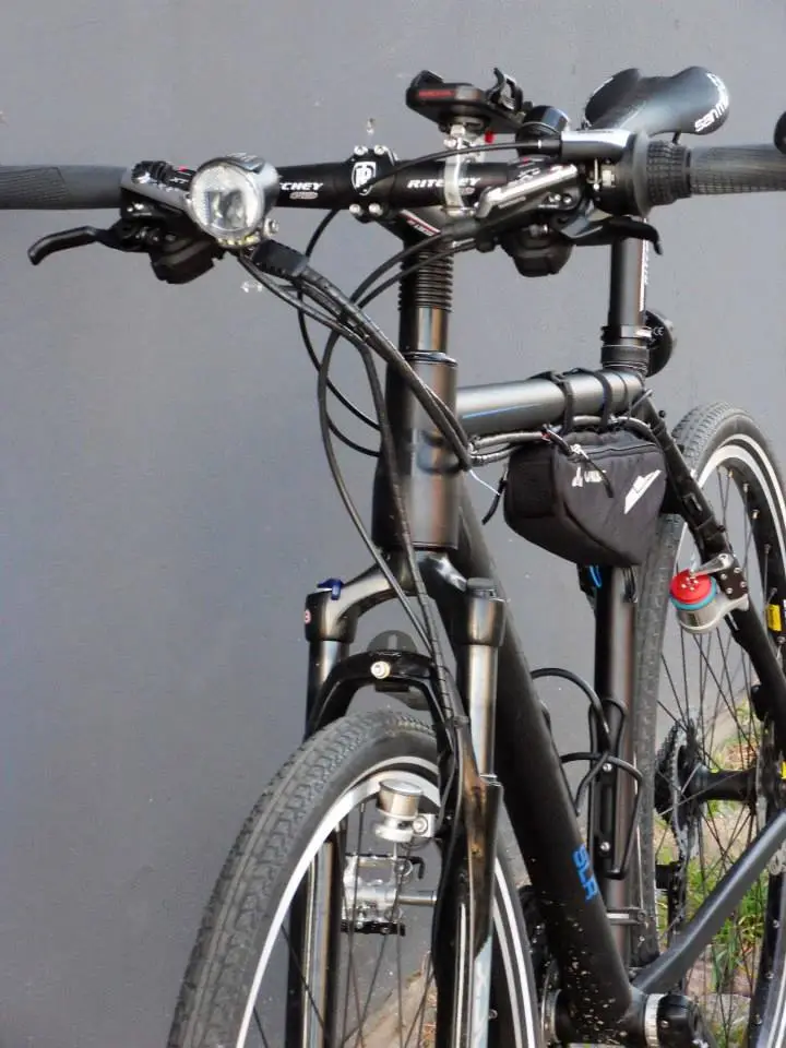 The Velospeeder e-drive puts out up to 600 watts and weighs