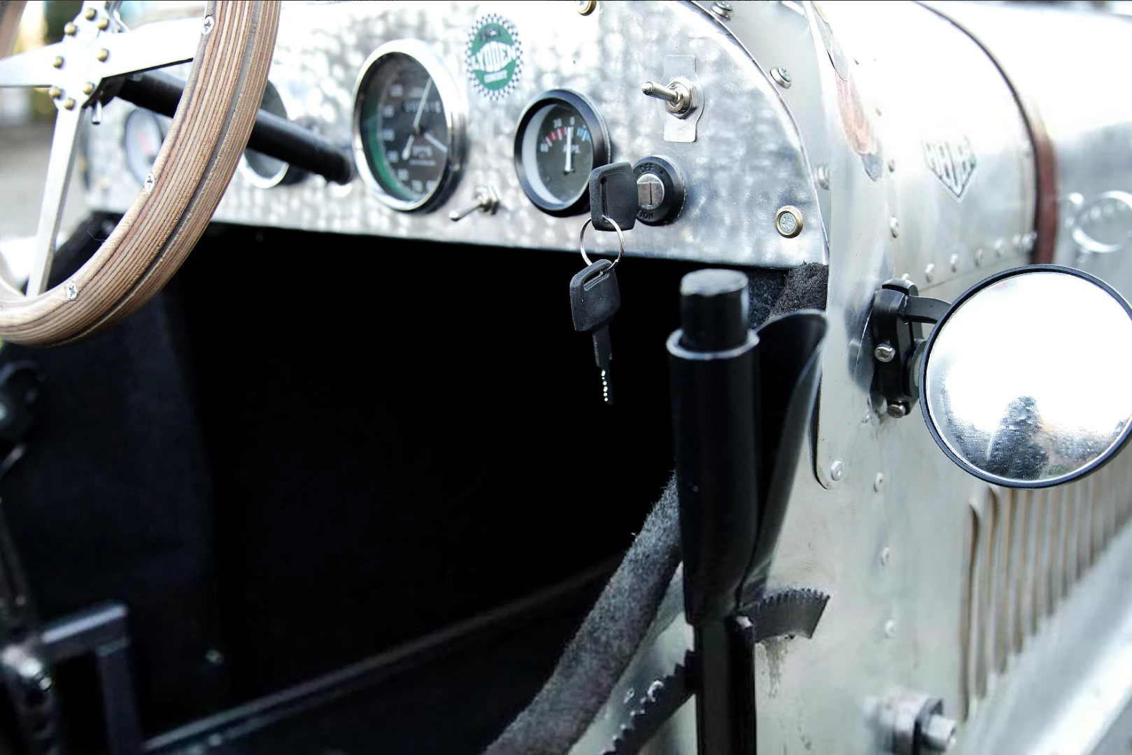 This hand-made 1920s Bentley 4½-Liter Replica Children's Car is to be auctioned at Bonhams' Les Grandes Marques du Monde au Grand Palais auction sale on February 8, 2018 and is estimated to sell for between €5,000 and €7,000