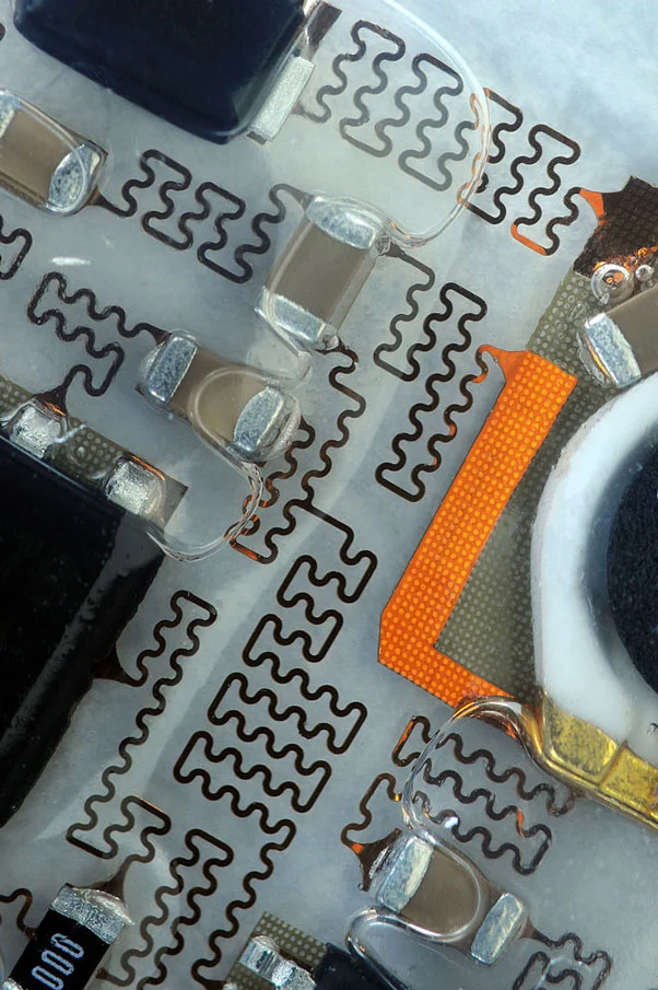 ﻿The patches incorporate a unique microfluidic construction with wires folded like origami to allow the patch to bend and flex (Photo: Felice Frankel)