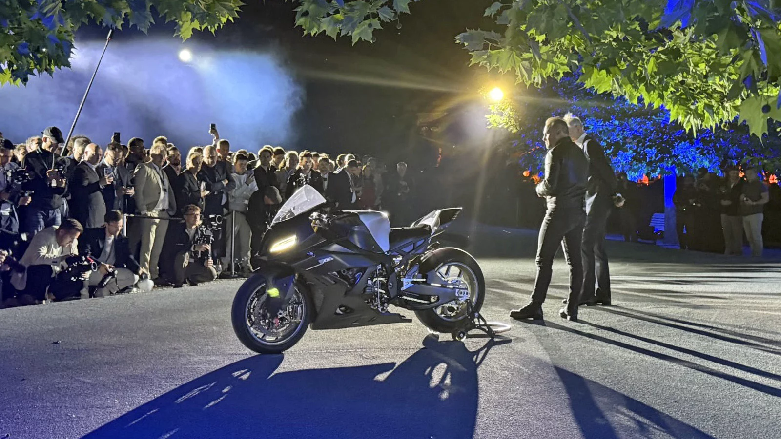 The Concept RR presentation appears to have been done under the cover of darkness