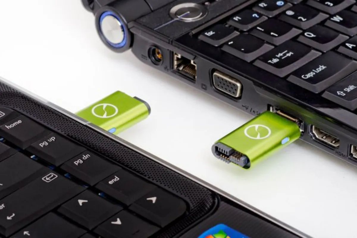 Using two interlocking flash drive-like USB sticks, iTwin allows two remote computers to access one another's complete hard drives via a secure internet connection (All photos courtesy iTwin)