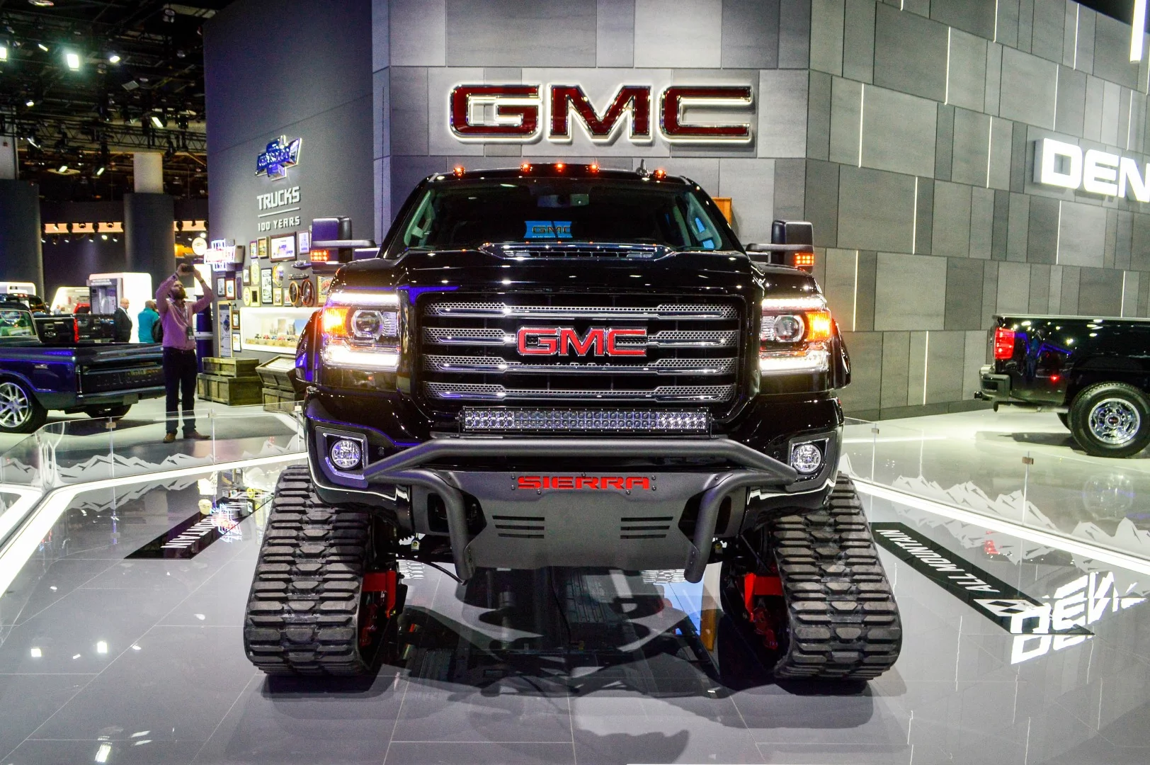GMC showed the Sierra All Mountain concept in LA, but it still comes across as a wild, unexpected surprise in Detroit