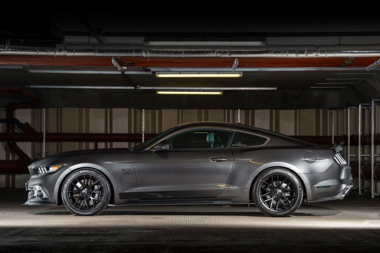 Steeda retained much of the factory styling for the Q500 with only the addition of aftermarket wheels, a front splitter, the Q500 name stamped on the side skirts and a ducktail spoiler