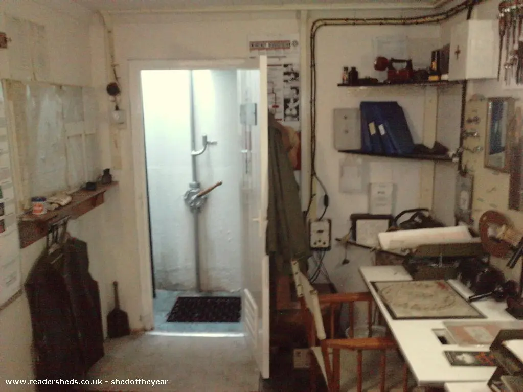 Dun 25 is a three-man nuclear shelter