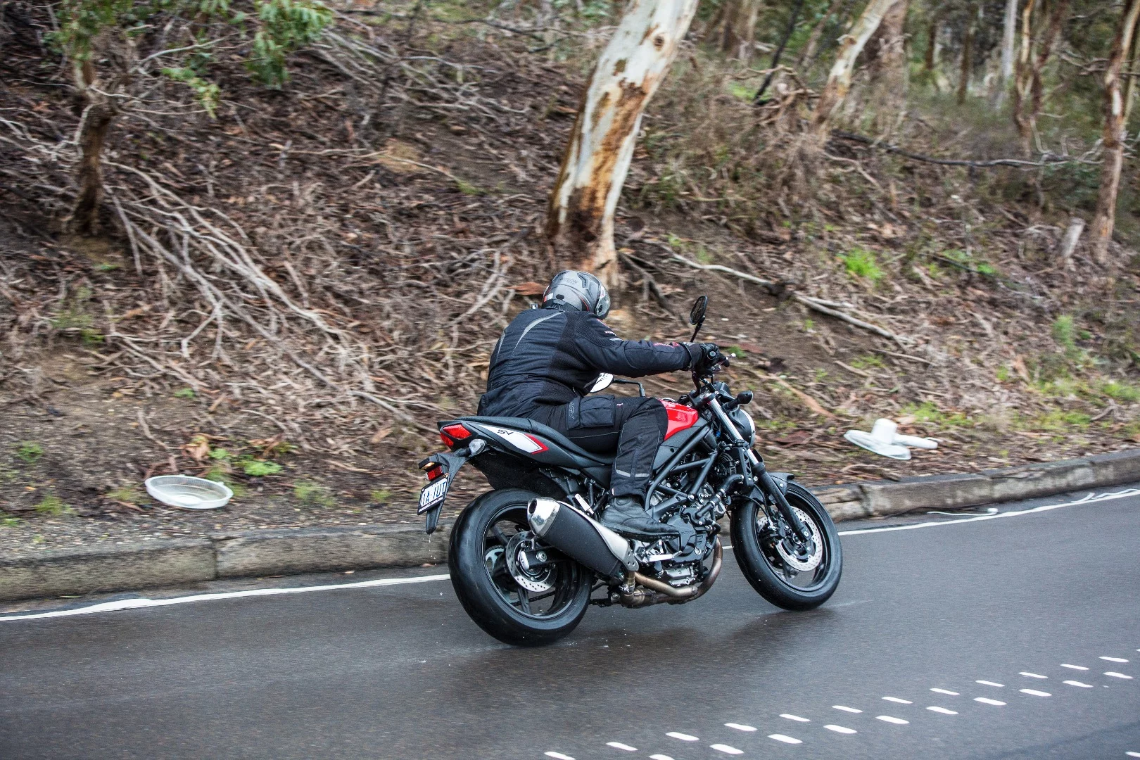 Suzuki SV650: ships with sticky Dunlop Qualifier tires - a good indication of how hard it's capable of cornering