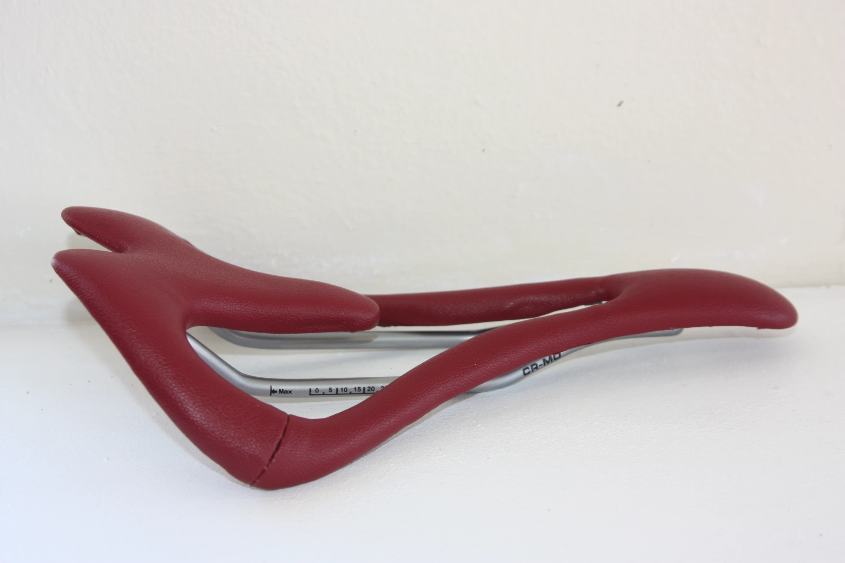 As a side benefit of its design, the saddle is also light, weighing in at 205 grams (7.2 oz)