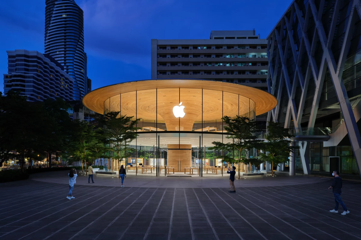 Apple Central World, by Apple and Foster + Partners, recently opened to customers in Bangkok, Thailand