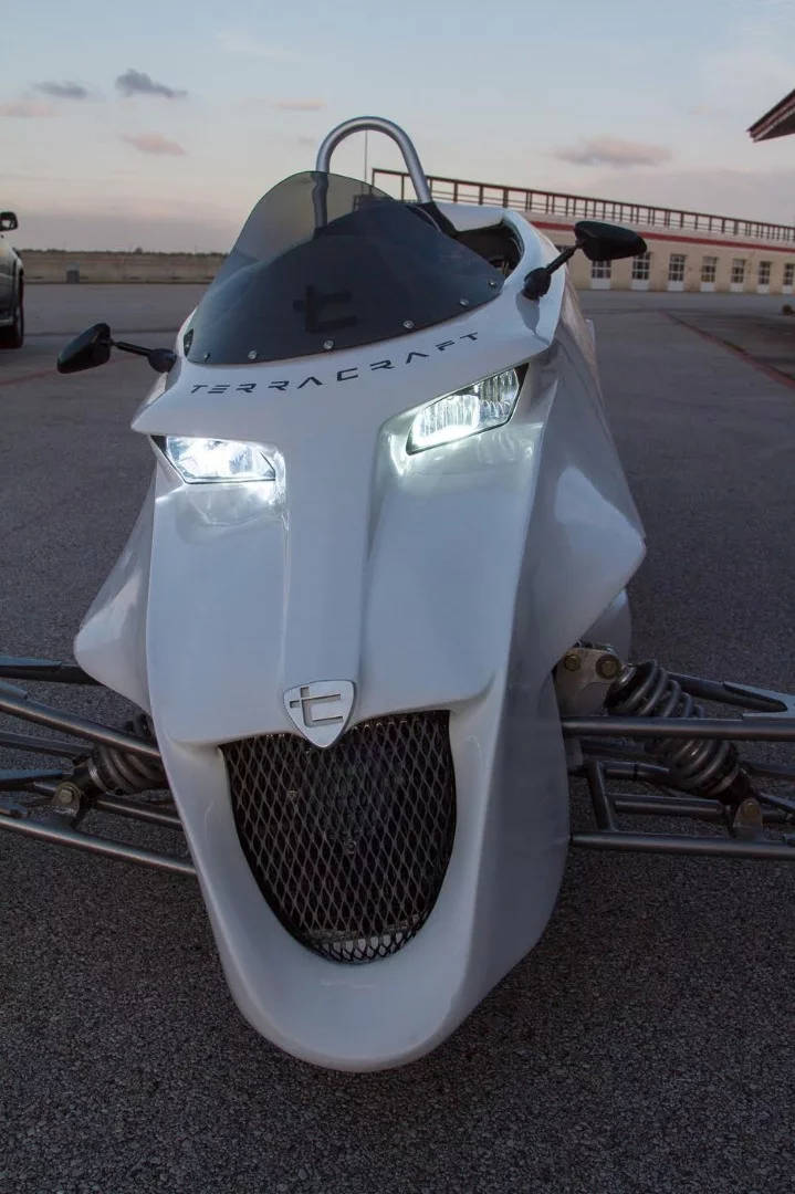 The Terracraft SuperTrike sure looks like a happy chappy