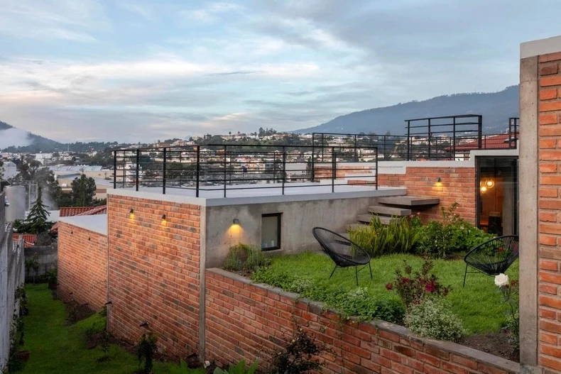 The home provides privacy and independence to the owner’s two daughters as they approach adulthood