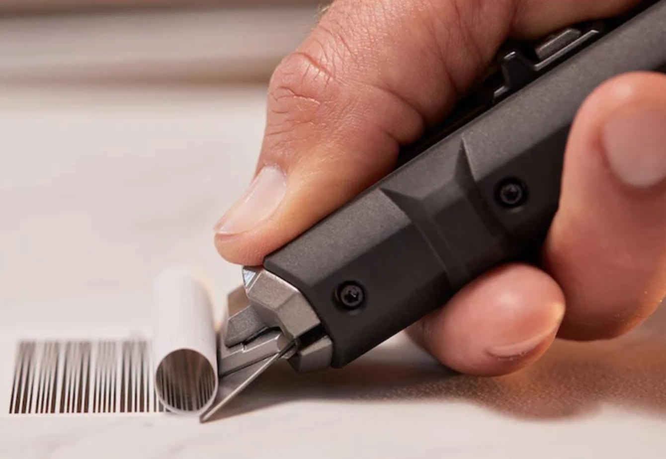 ToughBuilt's Scraper Utility Knife in scraper mode