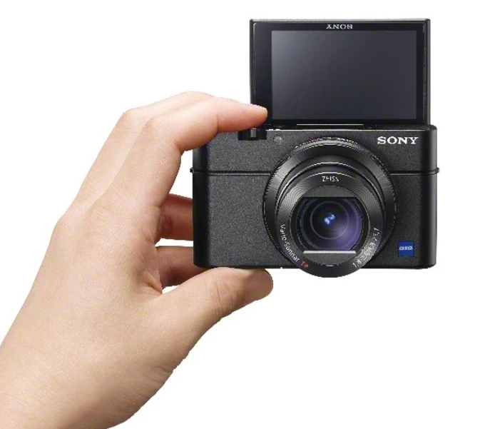 The Sony Cyber-shot RX100 III measures a pocketable 101.6 x 58.1 x 41.0 mm (4 x 2.3 x 1.6 inches) and weighs a travel-friendly 290g (10.2 oz)