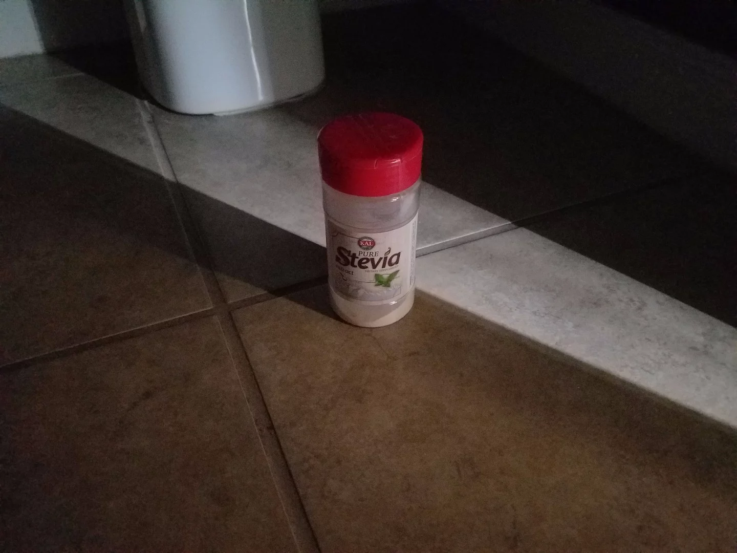 Poorly-lit shot (identical conditions), Galaxy S7 edge