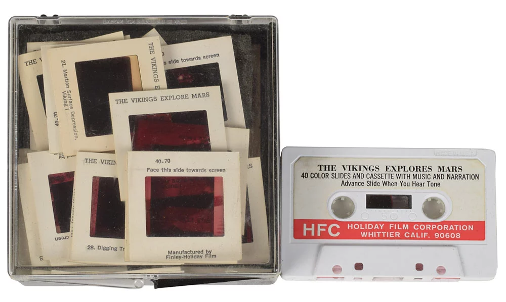 Self-navigated slide show from the Carl Sagan collection