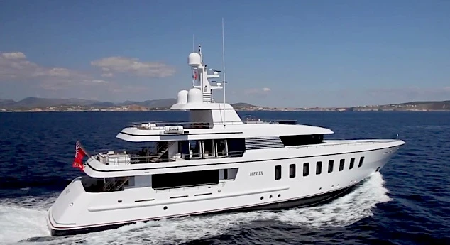 DISPLACEMENT MOTOR YACHT OF BELOW 500GT winner Helix