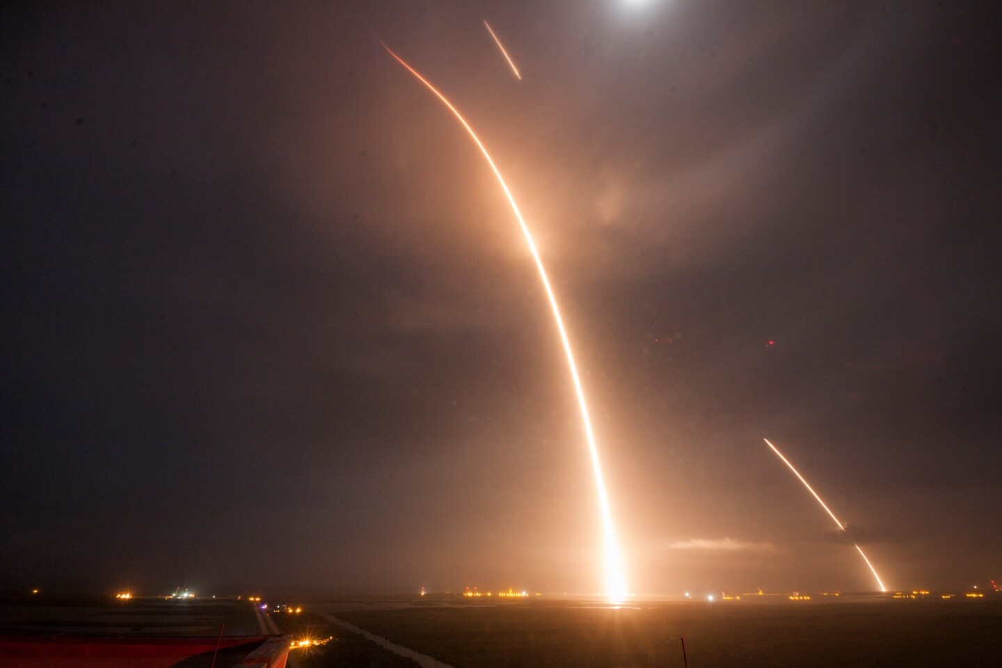 This long-exposure photo shows the Falcon 9's return trip to space