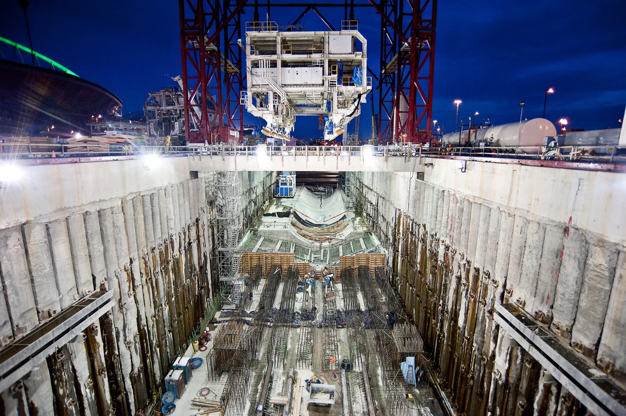 Trailing Gear being lowered into the launching pit (Image: WSDOT)
