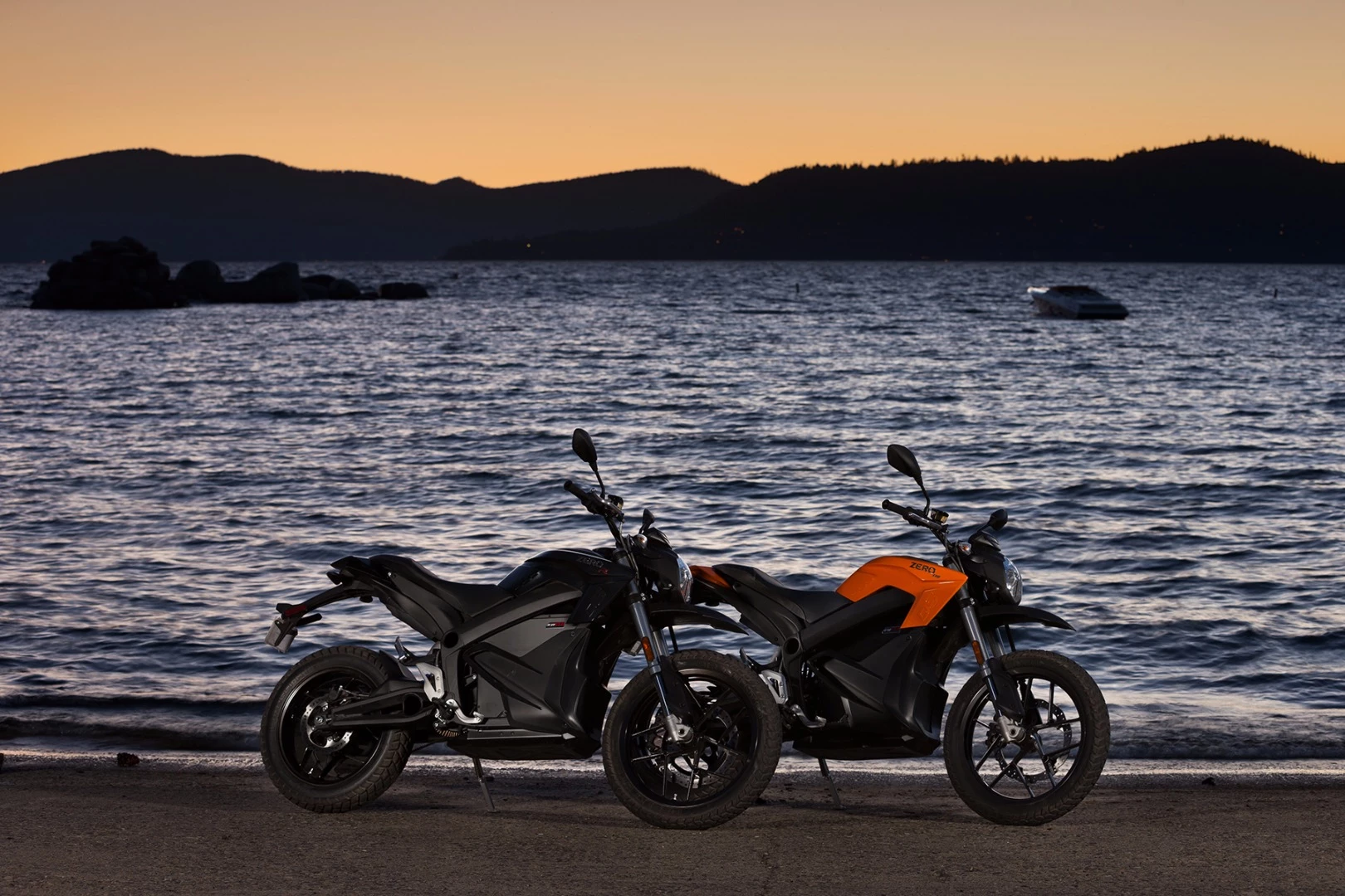 2016 Zero DS (right) and the new DSR, which brings 25% more power and 50% more torque to the table.