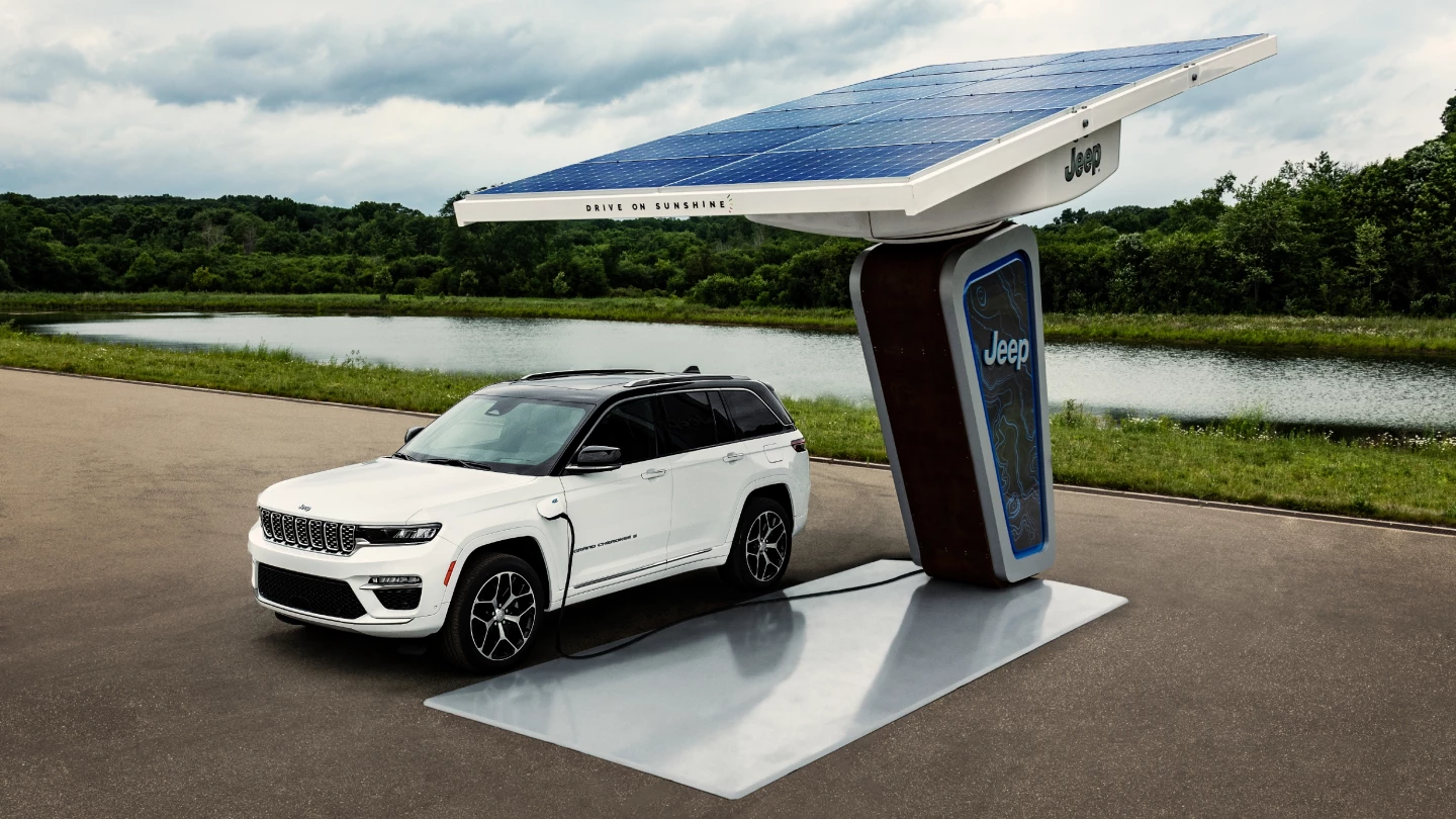 Jeep gives a first look at the all-new two-row 2022 Jeep Grand Cherokee 4xe