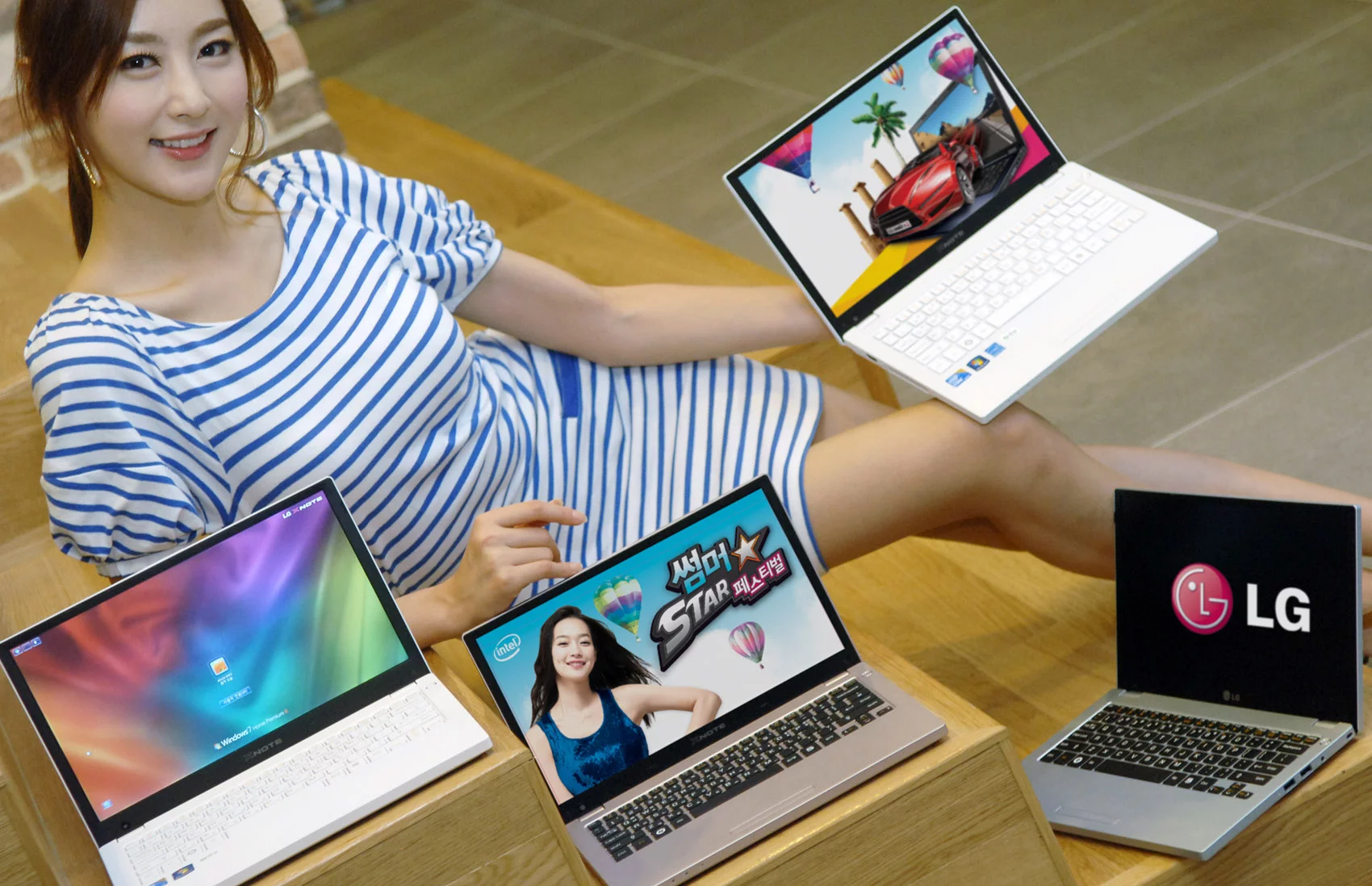 The LG P220 Windows 7 notebook is said to continue in the minimalist footsteps of its iF Design award-winning predecessor, the P210