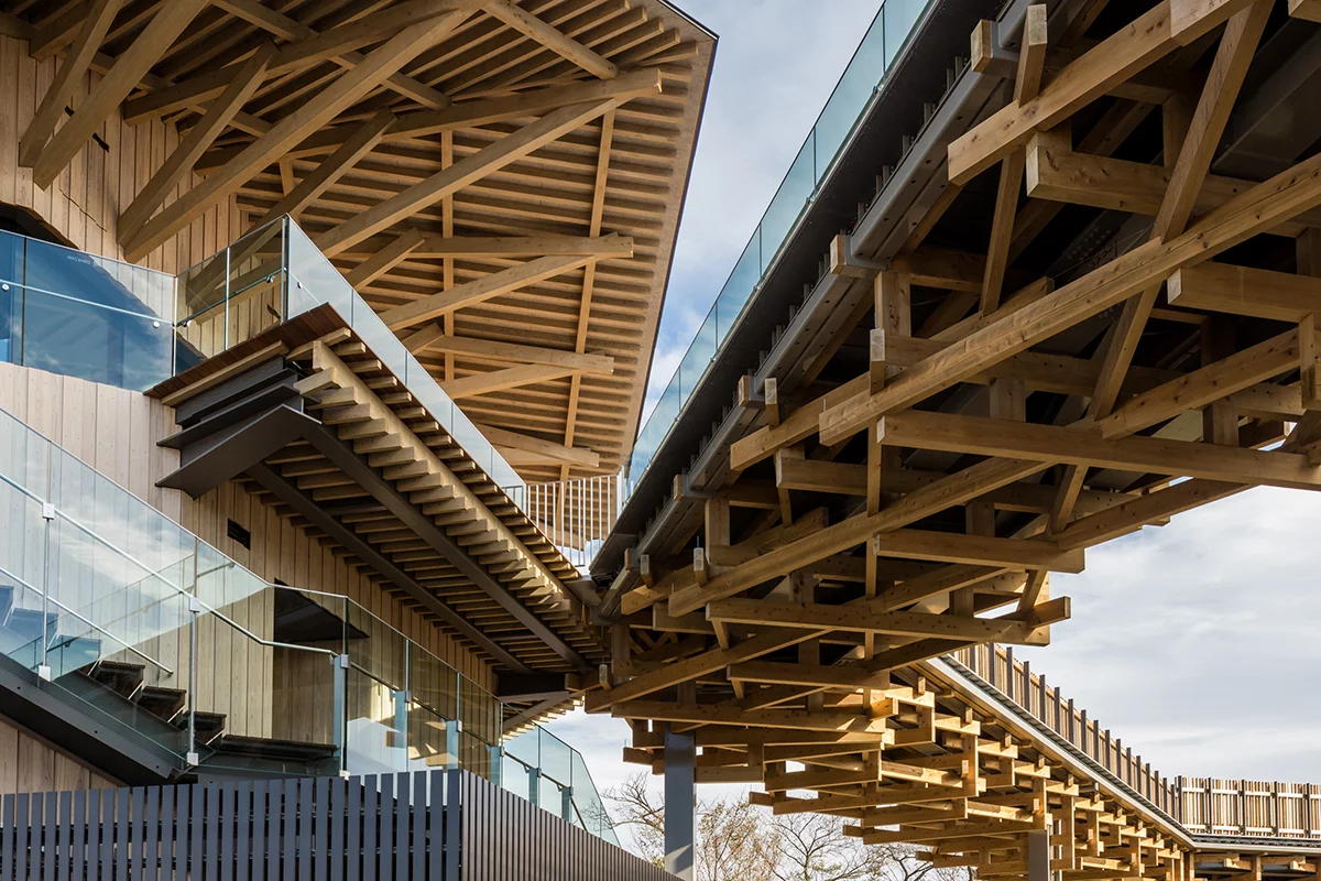 Beneath the air corridor adjoining the Nihondaira Yume Terrace