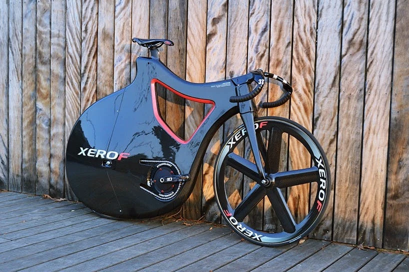 The Pluma's distinctive fairing consists of a PVC foam core, sandwiched between outer layers of carbon fiber