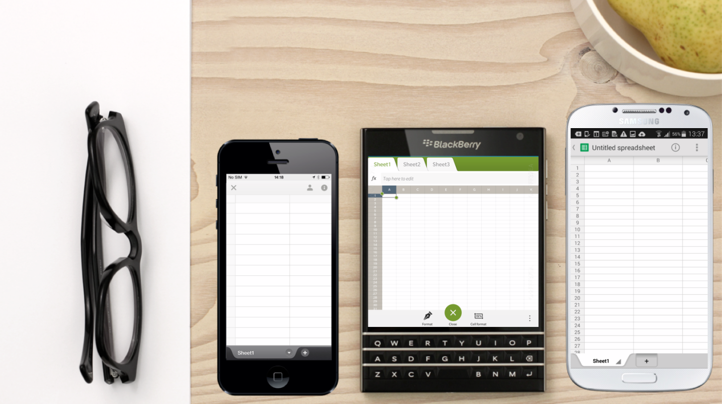 The keyboard lets the user scroll through emails and websites by swiping up and down over the physical keys