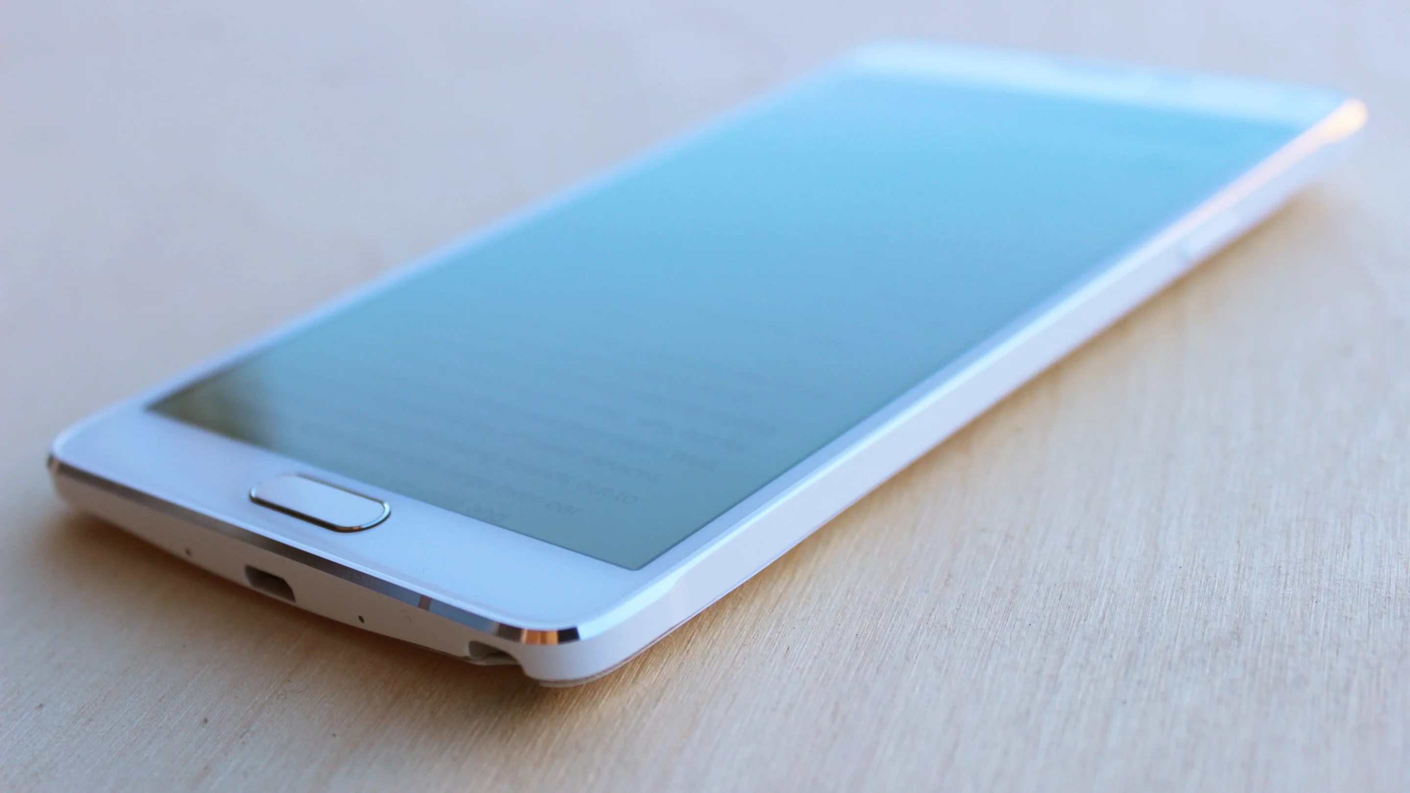 Samsung Galaxy Note 4 (Photo: Will Shanklin/Gizmag.com)