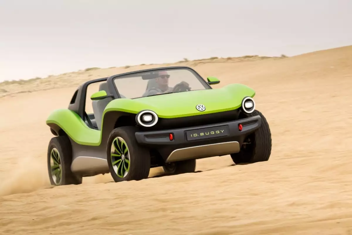 Looking to mix a bit of beach cruising culture from a bygone era with some new-age drivetrain technology, Volkswagen debuted its super-cute electrified dune buggy at Geneva earlier in the year