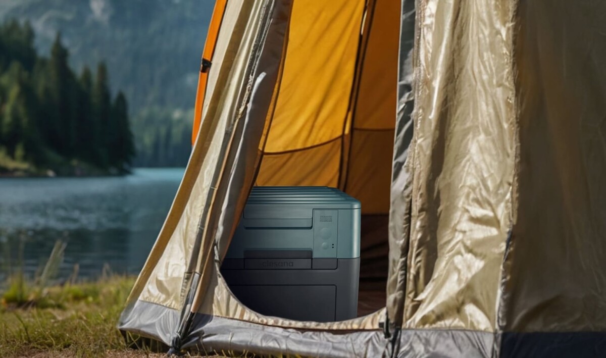Swiss battery-electric cube toilet telescopes at camp for comfy poops