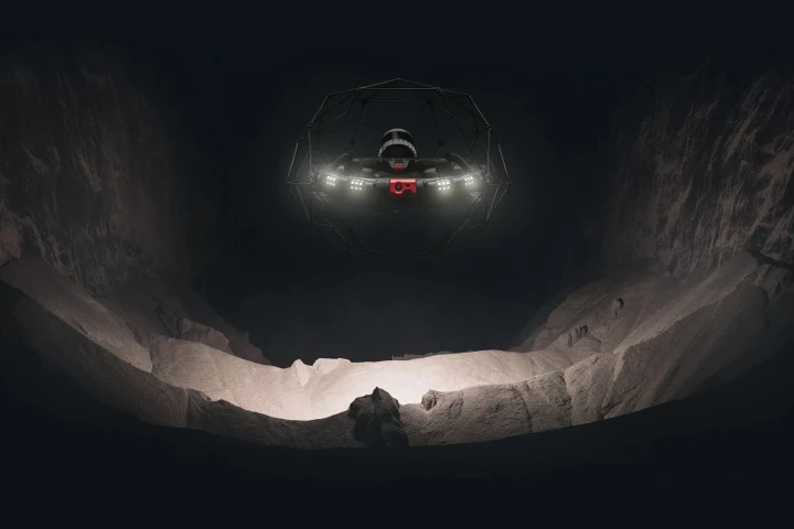 Thanks to its LED spotlights, the Elios 3 can operate in what would otherwise be pitch-black environments