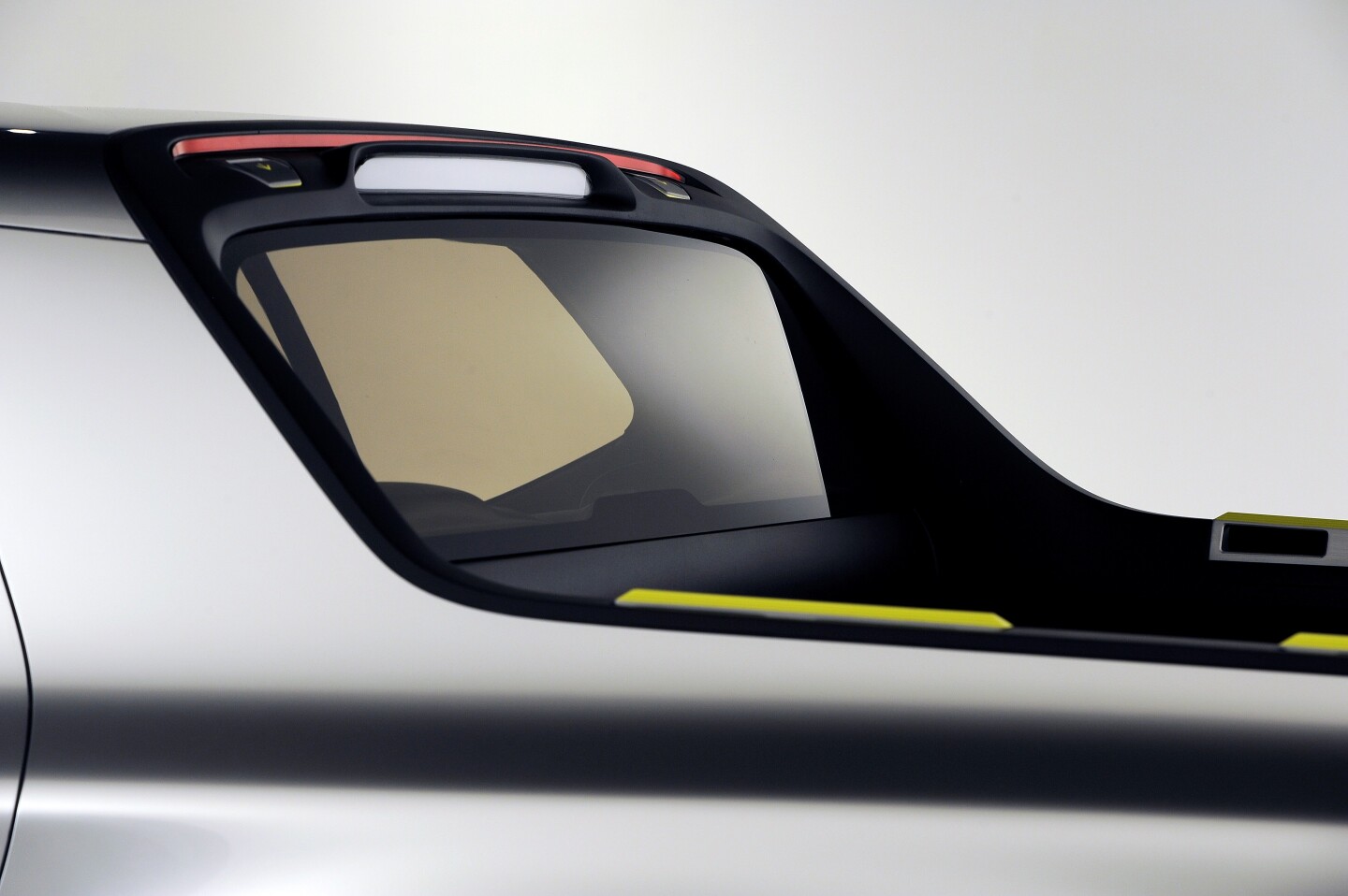 Hyundai's Santa Cruz Crossover Truck Concept boasts extendable bed