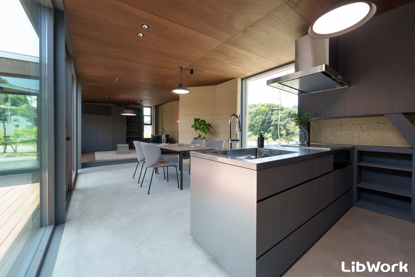 Lib Earth House Model B includes internet-connected devices, including its air-conditioning, which can be controlled by a phone or dedicated device