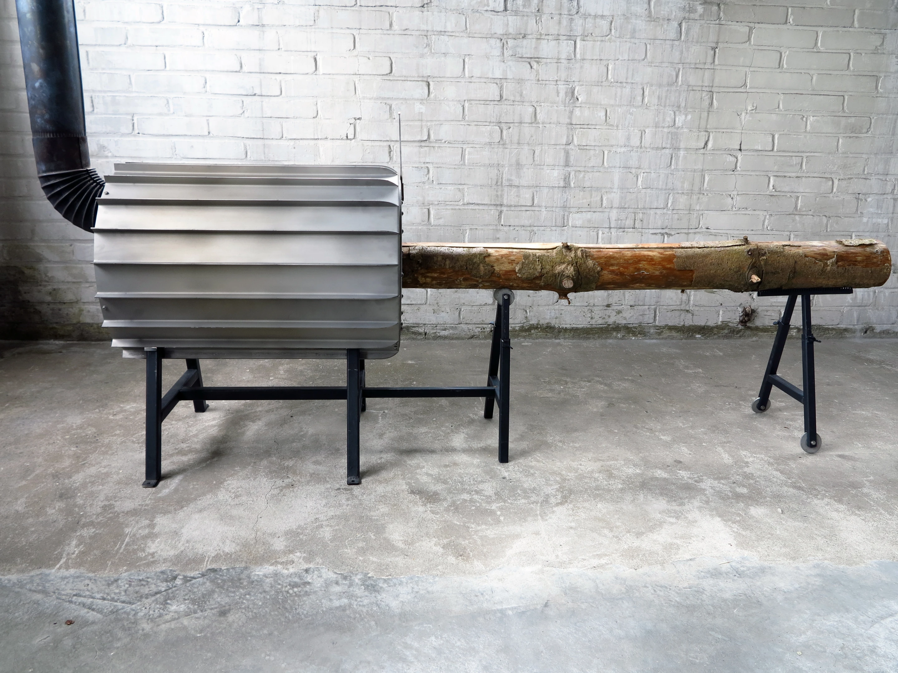 The stove has steel fins on the outside, to increase its heat-radiating surface area