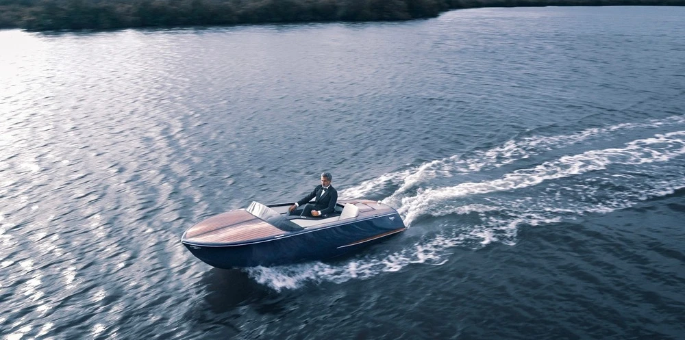 The 14 ft Tahoe and Lugano have been designed to offer a stylish silent boating experience