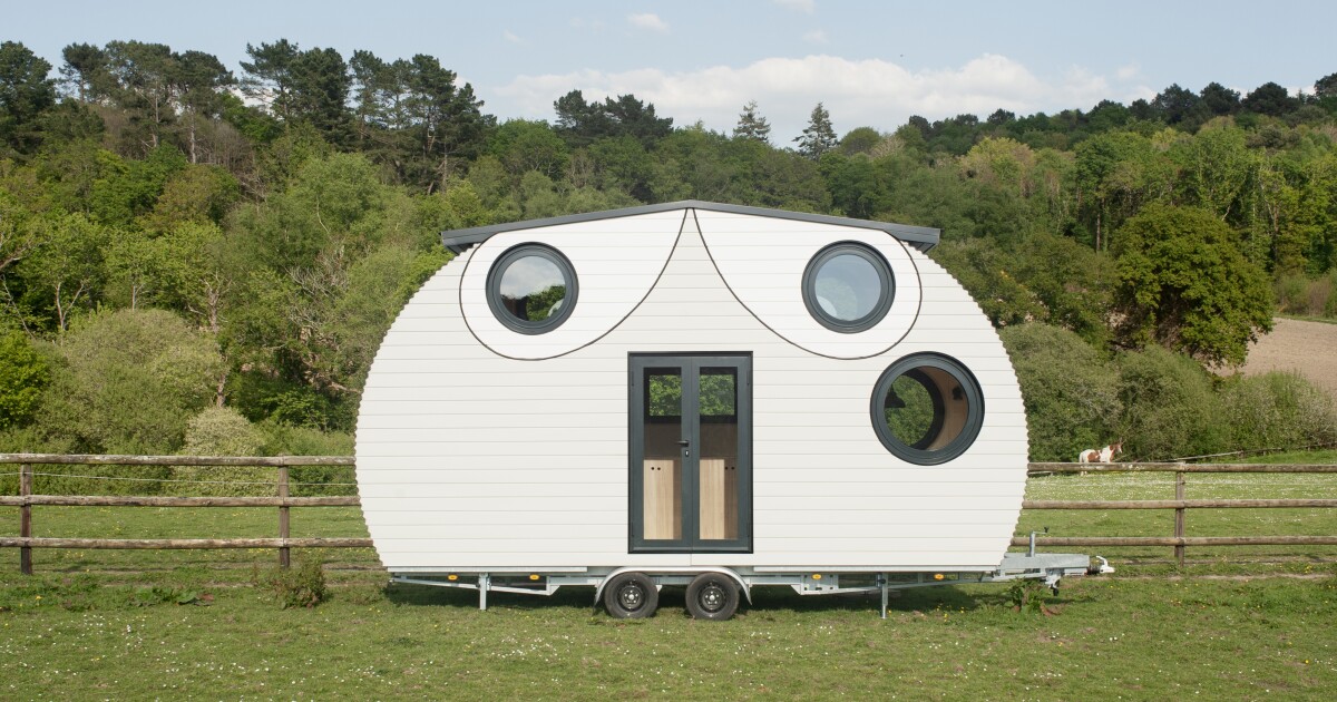 Grand-Duc tiny house offers clever design for six