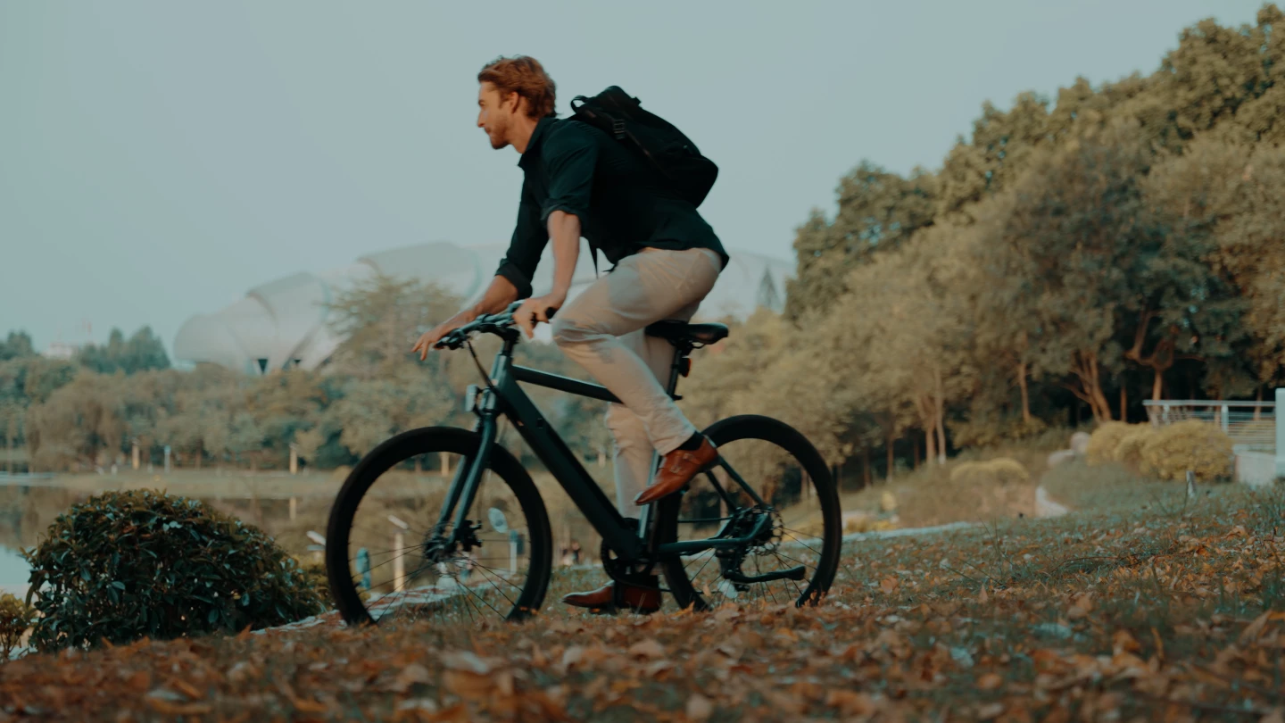 The stealthy Infinity 3 rolls on 34-mm-wide Kenda tires, so could be seen taking an off-road shortcut