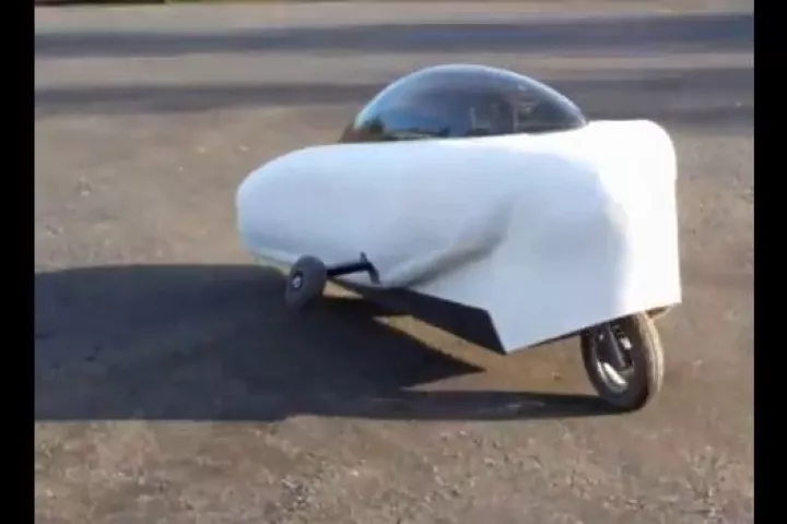 Thrustcycle has unveiled a new version of its self-balancing inline-wheeled prototype electric vehicle, the SRT