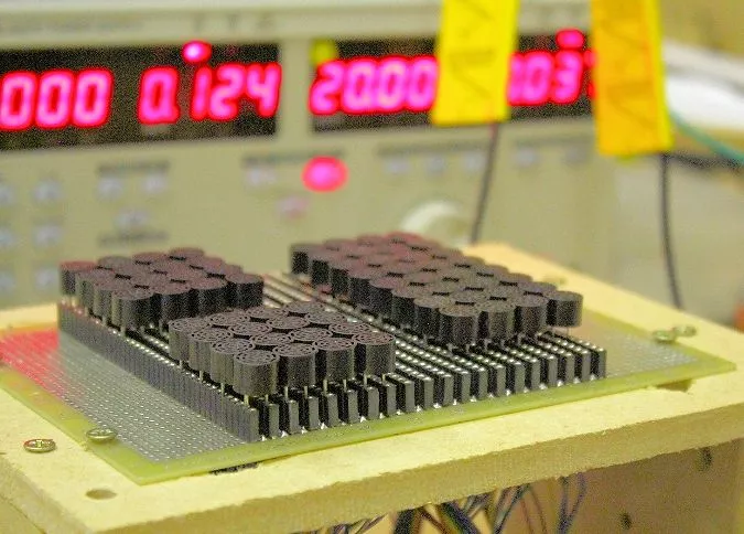 Small ultrasonic phased arrays were tested to determine how their focusing ability scales with array size (Photo: Bristol University)