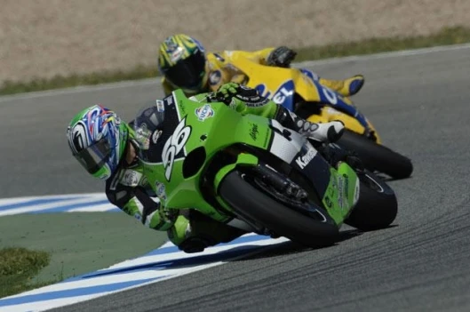 Sinya Nakano fights a losing battle to keep Alex Barros behind him. His ride was mature and sets the scene for a far more prominent Kawasaki presence this year.
