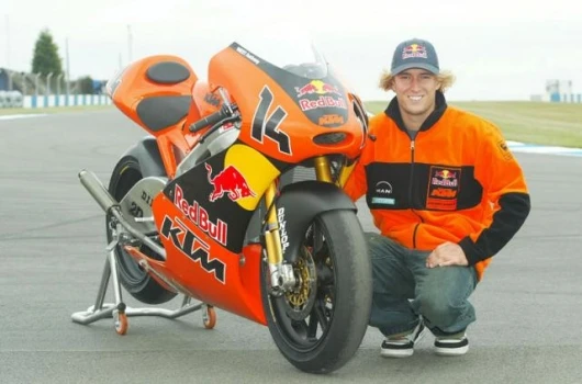The day before practice begins - Anthony and the new bike. Image: O. Bergamaschi