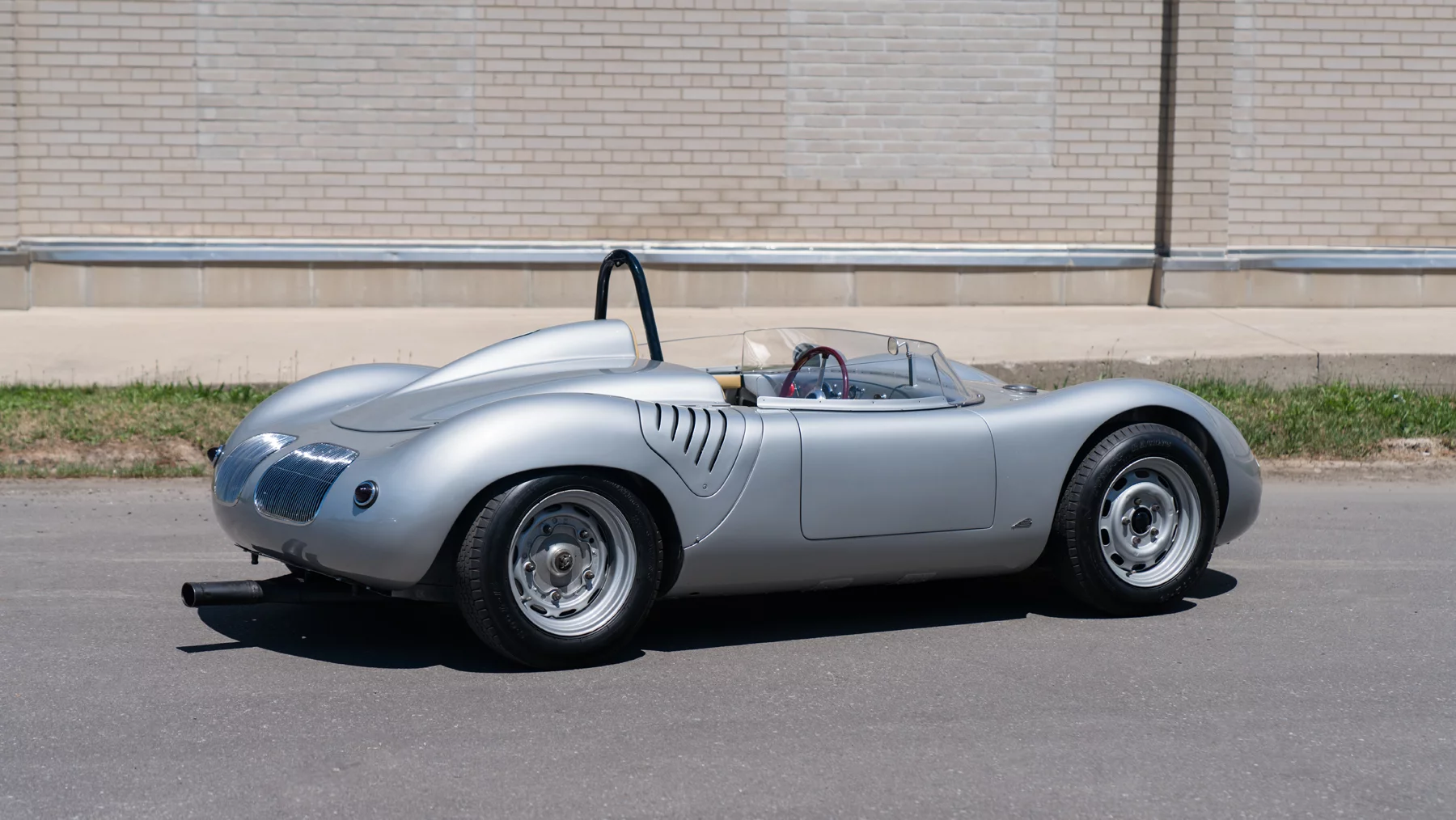 2018 Monterey Car Week Auction Report | 1959 Porsche 718 RSK | Estimate: from $3,600,000 to $4,100,000 | Sold for: $3,740,000 | Auction: Gooding & Co | Lot 128 | Official Description
