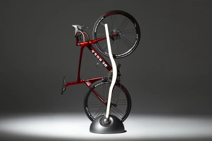 The Vertik bike stand/floor lamp hybrid from Vadolibero