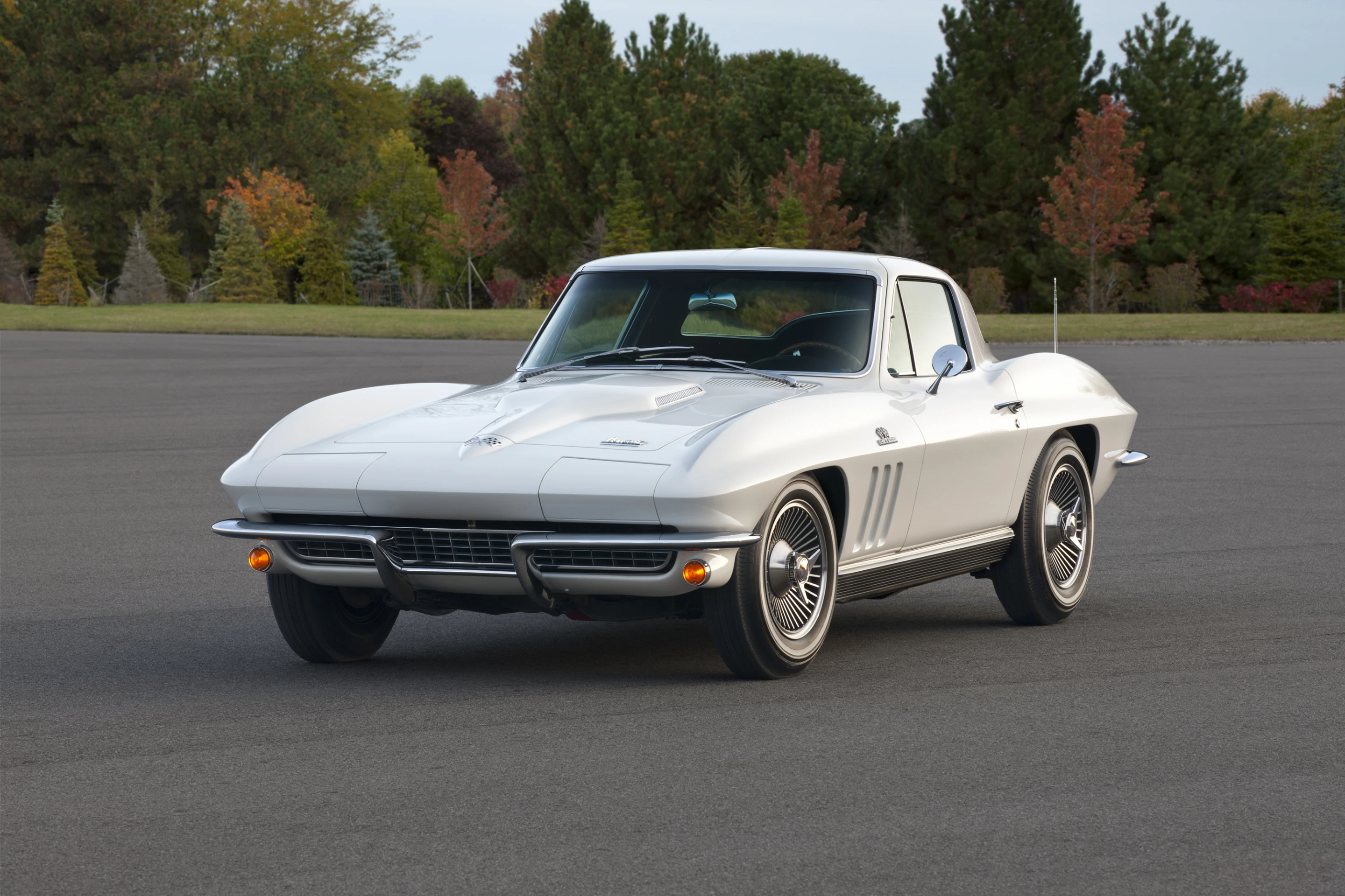 1966 Corvette Sting Ray Coupe © General Motors