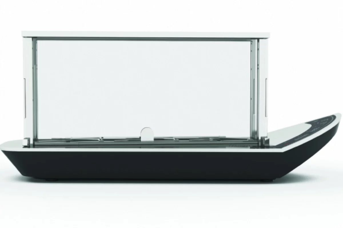 The Bugatti Noun ceramic glass toaster
