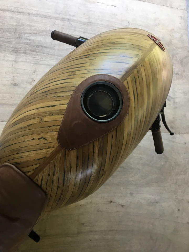 Banatti Green Falcon: bamboo is bent into shape and marine lacquered for durability and water resistance