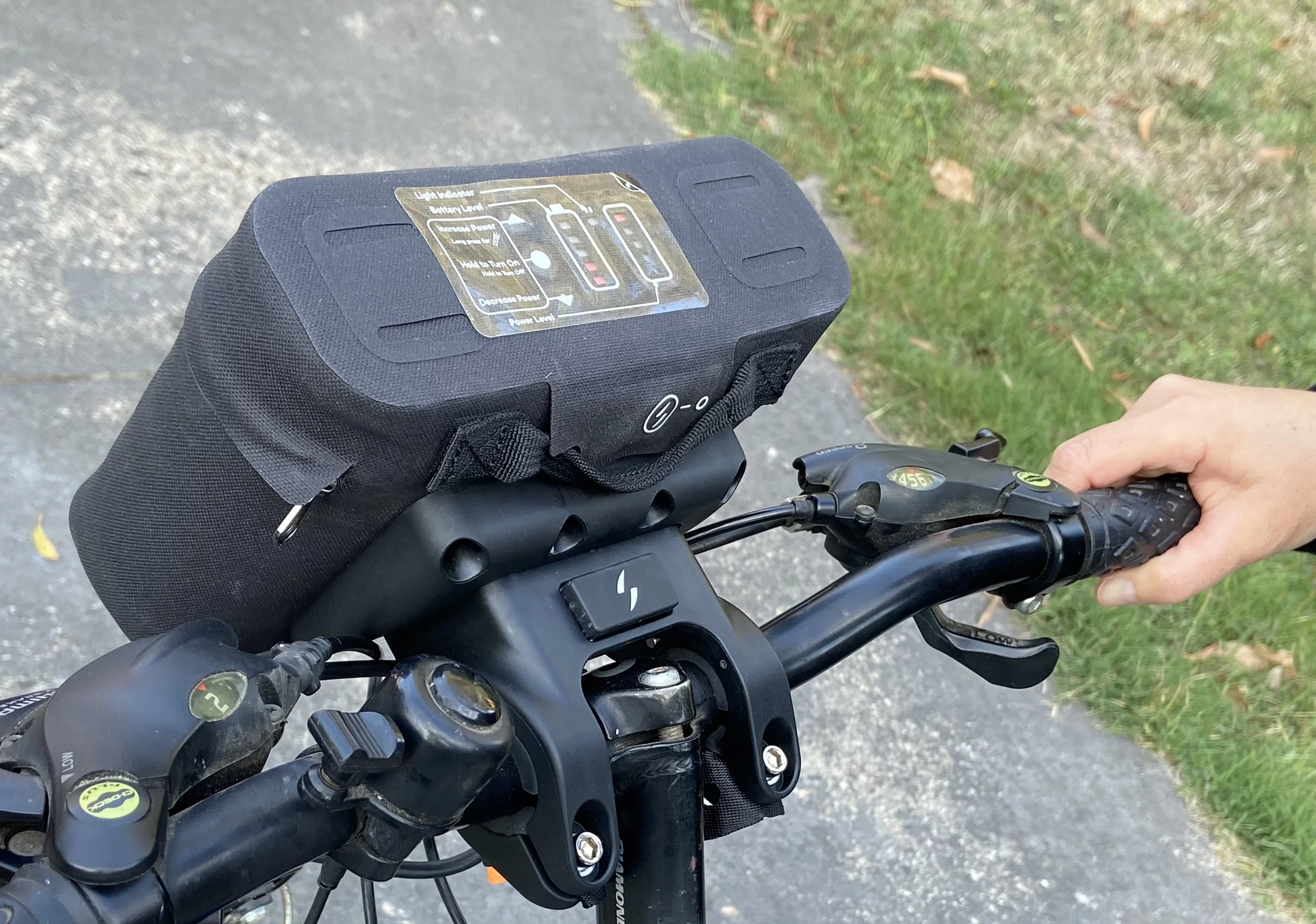 Controls for power levels are on top of the battery pack